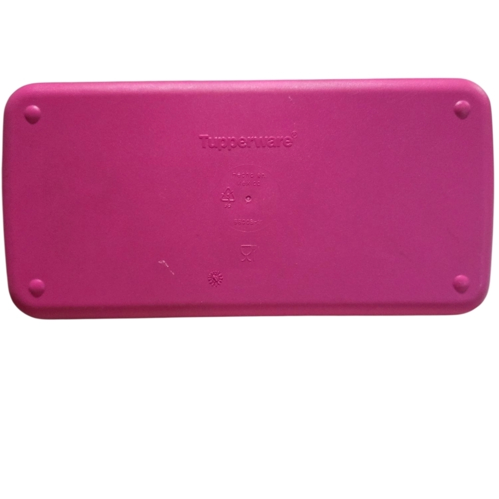 Tupperware Hello Kitty 2011 Lunch Box - Picture 4 of 4